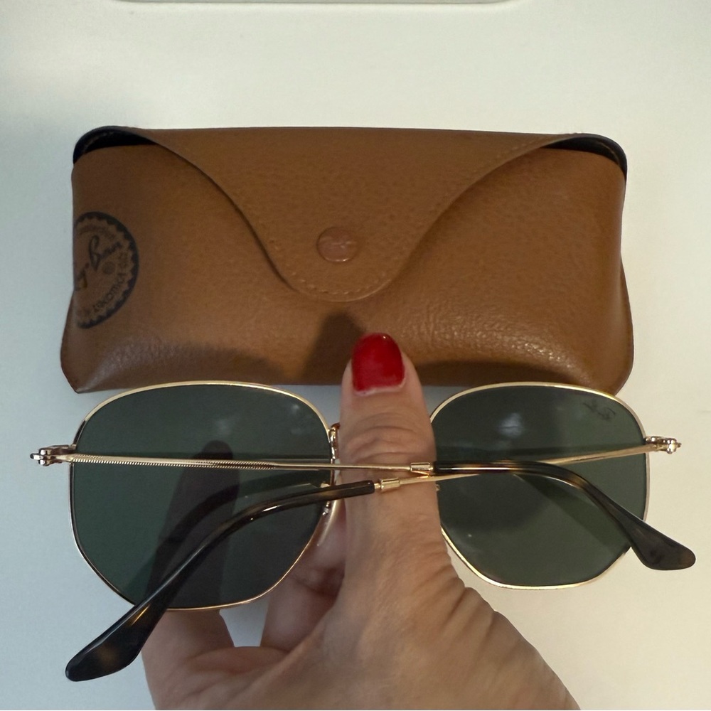 Ray-Ban Sunglasses - Picture 8 of 9